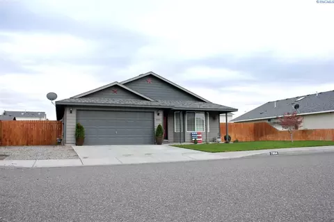 7804 Estevan Dr, Pasco, WA 99301 photo 1