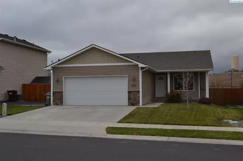 1492 SW Lost Trail Dr, Pullman, WA 99163 photo 1