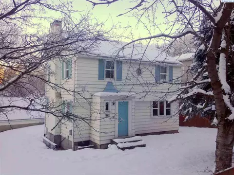 1060 NE B St, Pullman, WA 99163 photo 1