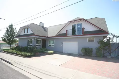1902 N 7th Ave, Pasco, WA 99301 photo 1