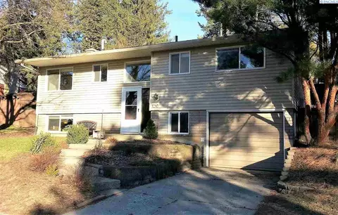1210 NW Douglas Dr, Pullman, WA 99163 photo 1