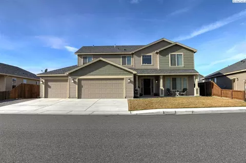 4512 Phoenix Ln, Pasco, WA 99301 photo 1