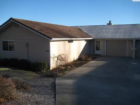 530 SW Moe St, Pullman, WA 99163 photo 1