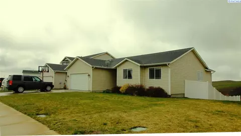 1915 NW Ventura Ct, Pullman, WA 99163 photo 1