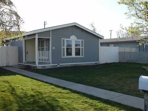 216 N 12th Ave, Pasco, WA 99301 photo 1