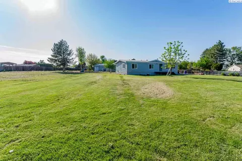 111 Ringhoff Rd, Burbank, WA 99323 photo 1