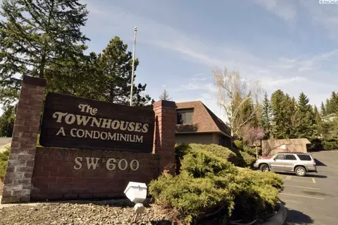 600 SW Crestview UNIT 12, Pullman, WA 99163 photo 1