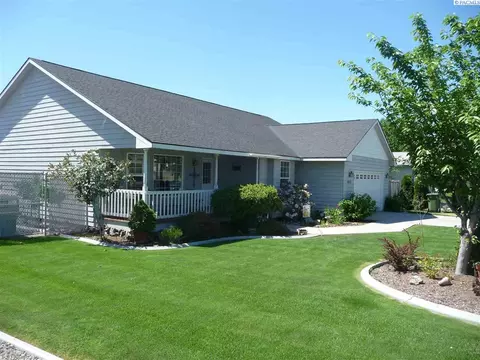 4010 Meadow Vw, Pasco, WA 99301 photo 1
