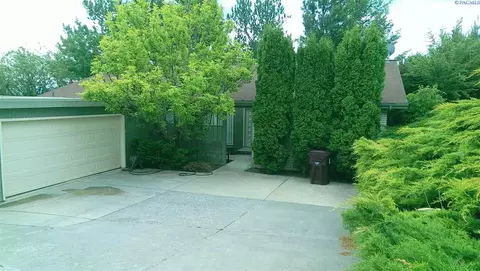 825 SW Alcora Dr, Pullman, WA 99163 photo 1