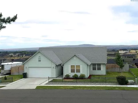 4804 Mojave Dr, Pasco, WA 99301 photo 1