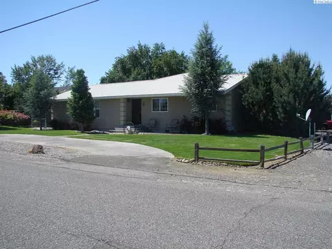 1920 Road 60, Pasco, WA 99301 photo 1