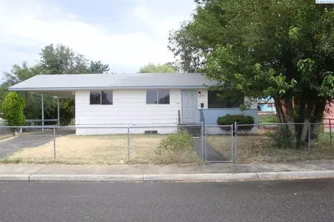 1815 E Helena St, Pasco, WA 99301 photo 1