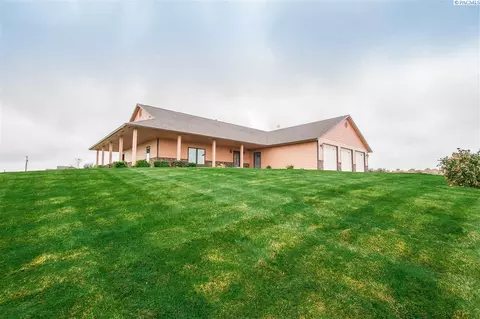 391 Summit Loop, Eltopia, WA 99330 photo 1
