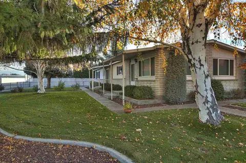 303 S 27th St, Pasco, WA 99301 photo 1