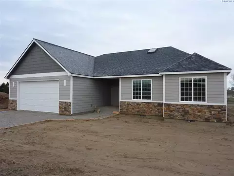 201 E Maple St, Burbank, WA 99323 photo 1
