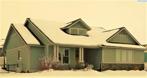 965 SW Center St, Pullman, WA 99163 photo 1