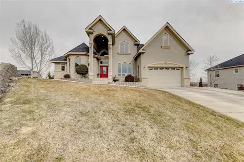 3811 Adobe Ct, Pasco, WA 99301 photo 1