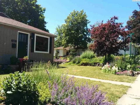 425 NW Harrison, Pullman, WA 99163 photo 1