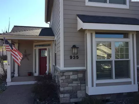 935 SW Center St, Pullman, WA 99163 photo 1