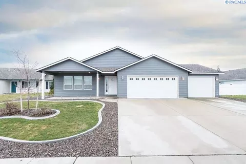 7824 Salmon Dr, Pasco, WA 99301 photo 1