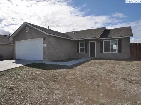 932 N Beech Ave, Pasco, WA 99301 photo 1