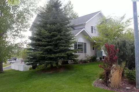 1370 SE Cougar Ct, Pullman, WA 99163 photo 1