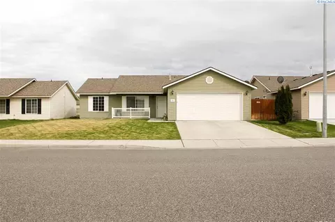 923 N Beech Ave, Pasco, WA 99301 photo 1