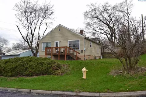 205 NW Windus St, Pullman, WA 99163 photo 1