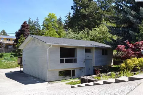 1730 NW Hall Dr, Pullman, WA 99163 photo 1