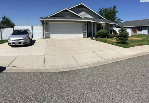 8615 Packard Dr, Pasco, WA 99301 photo 1