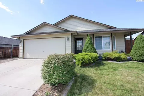 7907 Quadra Dr, Pasco, WA 99301 photo 1