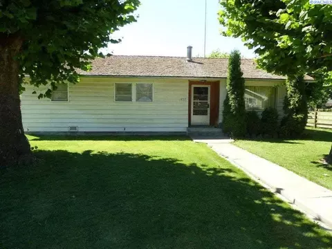 628 E 4th, Grandview, WA 98930 photo 1
