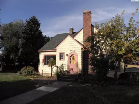 745 NW Bryant, Pullman, WA 99163 photo 1