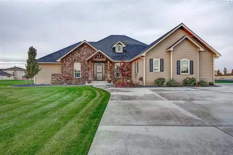 7520 Pheasant Ln, Pasco, WA 99301 photo 1