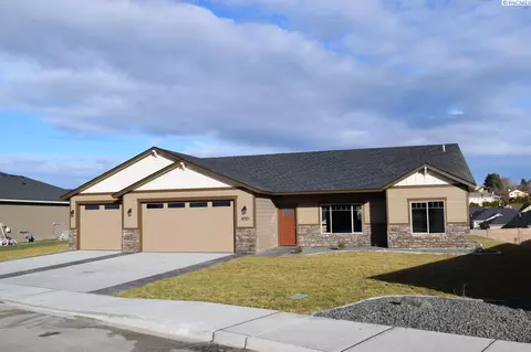 4721 Pinehurst Dr, Pasco, WA 99301 photo 1