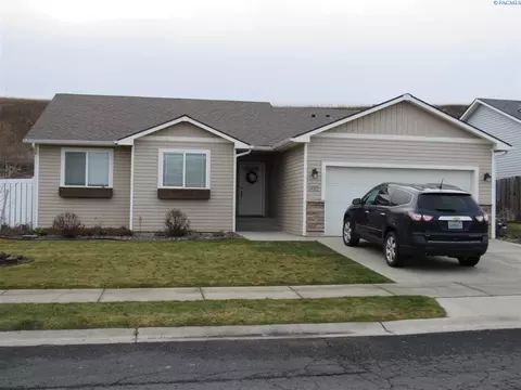 1205 SW Latour Peak Dr, Pullman, WA 99163 photo 1