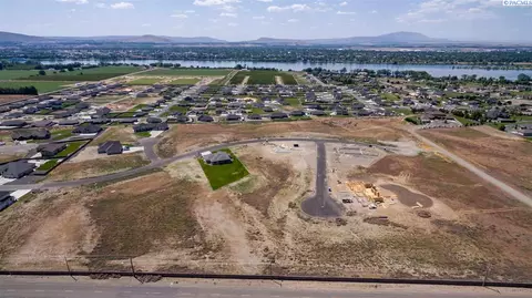 6825 Eagle Crest Dr, Pasco, WA 99301 photo 5