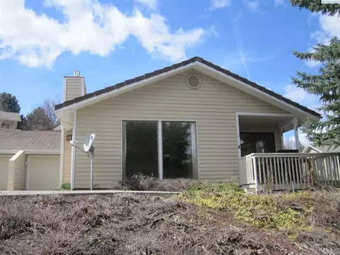 1135 SW Wadleigh Dr, Pullman, WA 99163 photo 1