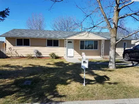 711 S Third Ave, Connell, WA 99326 photo 1