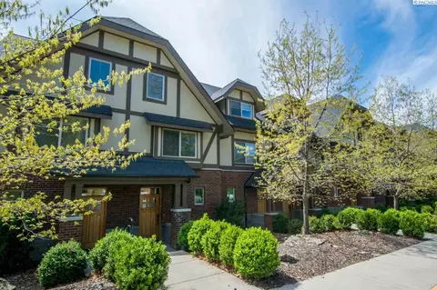 715 NE Oak St #I, Pullman, WA 99163 photo 1