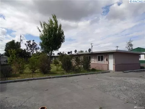 940 E Main, Othello, WA photo 1