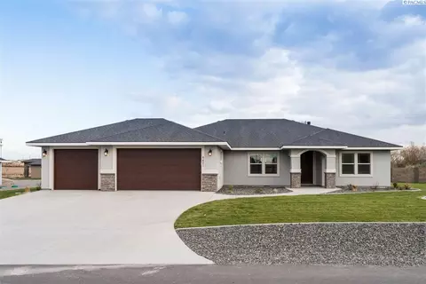 6920 Bitterroot Ave, Pasco, WA 99301 photo 1
