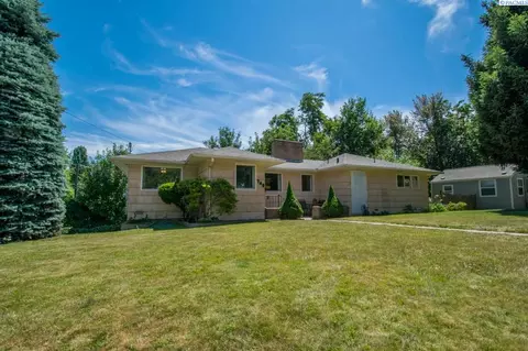 740 NW Bryant St, Pullman, WA 99163 photo 1