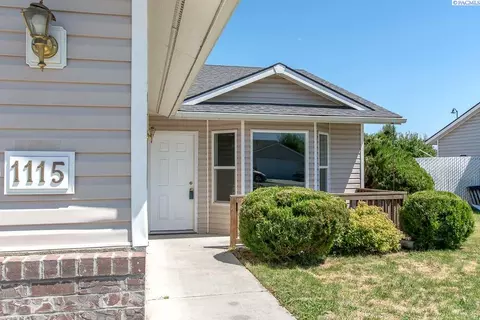 1115 N Beech Ave, Pasco, WA 99301 photo 1