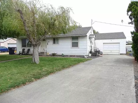 1911 Riverview Dr, Pasco, WA 99301 photo 1