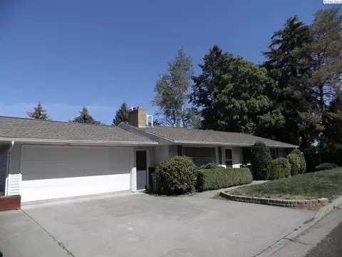 1310 NE Williams Dr, Pullman, WA 99163 photo 1