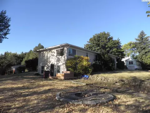 1115 NW Davis Way, Pullman, WA 99163 photo 1