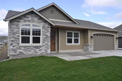 1040 NW Marshland St, Pullman, WA 99163 photo 1