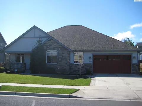 945 SW Center St, Pullman, WA 99163 photo 1
