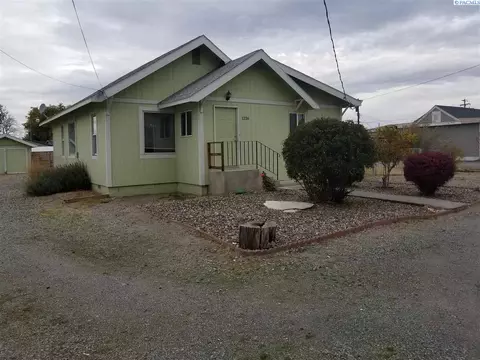 1226 S 13th Ave, Pasco, WA 99301 photo 1